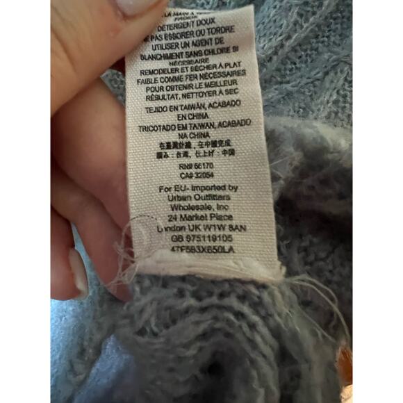 Free People Women's Distressed Complex Cable Knit Sweater Long Sleeve Blue SZ M - Picture 10 of 12